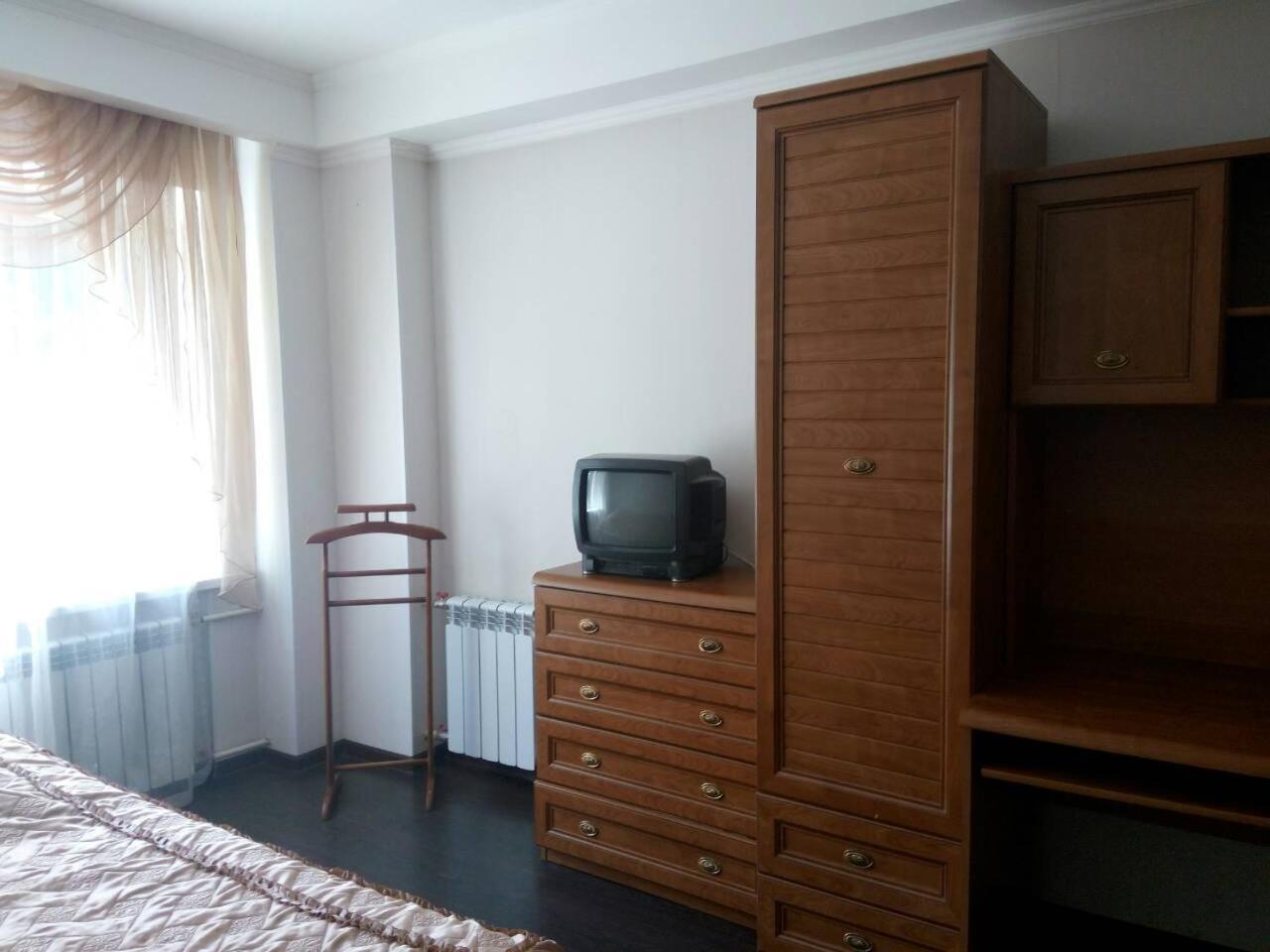 Квартира 2 Комн Рядом И-Т Амосова.Метро Олимпийская 3 Остановки Kyiv Exterior foto